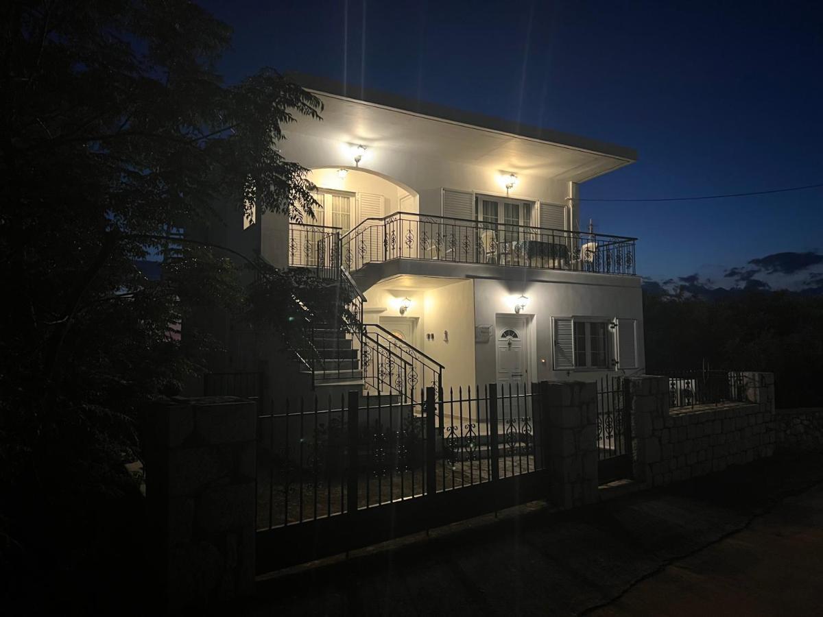 Апартаменты Casa Blanca II Pyrgos Dirou Экстерьер фото